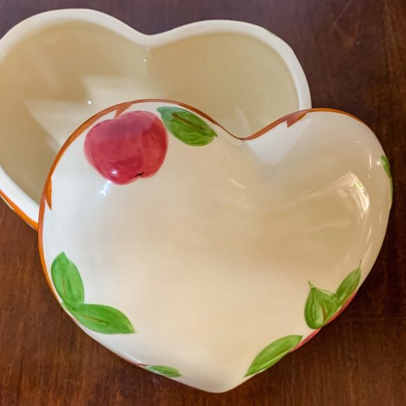 Apple Heart Shape Covered Dish - Picture 2 of 2